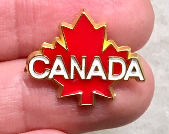 Canada  - vintage enamel pin