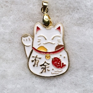 Jade Lucky Cat Charms, Japanese Waving Cat Cute Pendant Necklace