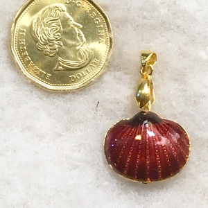 Red (bordo)shell- 18k gold plated vintage enamel cloisonné pendant  with spinner