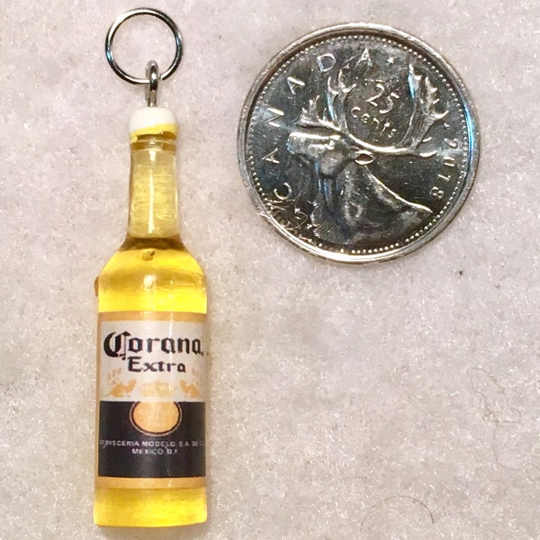 Bouteille de bière supplémentaire Corona miniature - breloque/pendentif tendance.