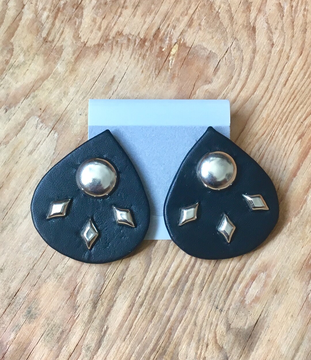 小物 Vintage Studs leather grove Vintage Leather Stud Earrings. - Etsy