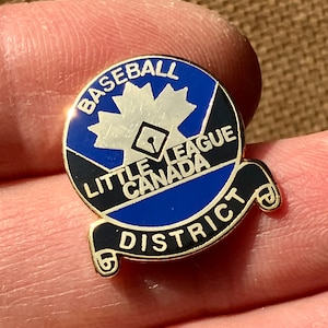 Petite ligue de baseball du Canada - épinglette en émail vintage.