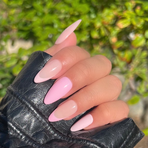 Natural sheer pink shellac on my natural almond shaped nails : r/Nails