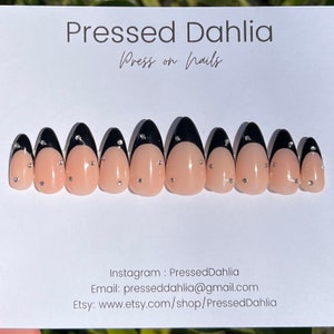 PINK BASE PEARLS Press on Nails With French Tip 