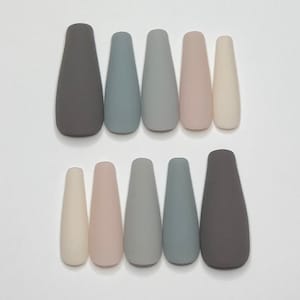 Gray Ombre press on nails, gray nails, gray to white nails, grey nails, matte gray nails, grey Ombre nails , winter nails, fall grey nails