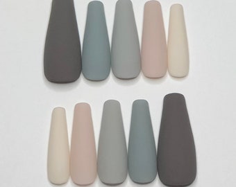 Gray Ombre press on nails, gray nails, gray to white nails, grey nails, matte gray nails, grey Ombre nails , winter nails, fall grey nails