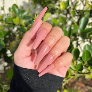 mauve press on nails, dusty pink nails, Easter nails, spring nails, Coachella nails, stagecoach nails, festival nails,Valentine’s day nails