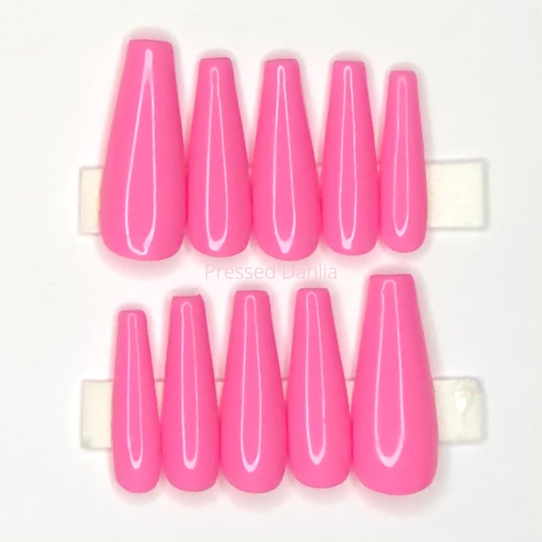 Barbie Pink Press on Nails, Barbie Pink Nails, Pink Nails, Pink Press Ons,pink Spring Nails