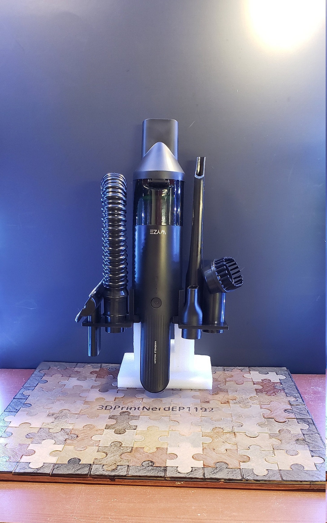 3D Printed WYZE Handheld Vacuum Wall Mount/charging Station. Vacuum