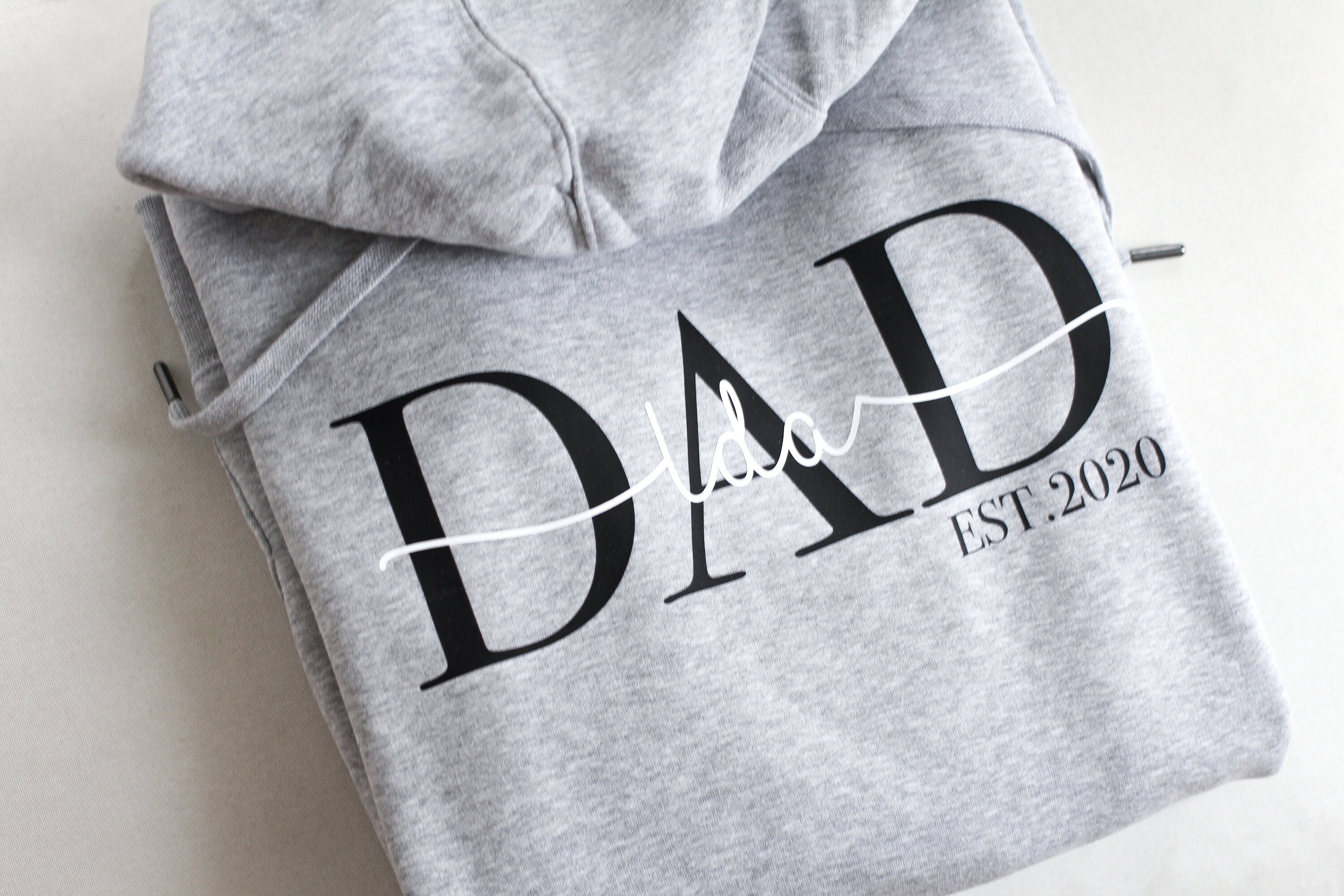 Papa Hoodie | DAD Shirt mit Namen | personalisiertes Vatertagsgeschenk | personalisierter DAD Sweater | Papa Kapuzenpullover | DAD Hoodie