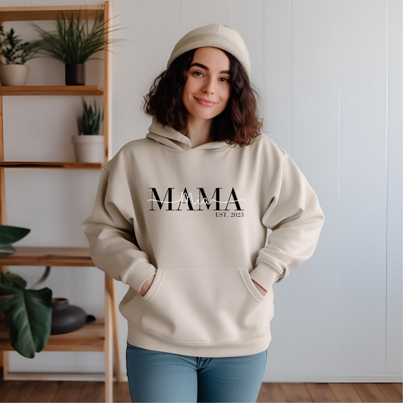 Personalisierter Mama Hoodie mit Kindernamen Mom Shirt Kindernamen Shirt mit Kindernamen für Mama, Mom, Oma, Tante etc. zum Muttertag Bild 2