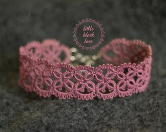 Handmade lace bracelet in dusky pink
