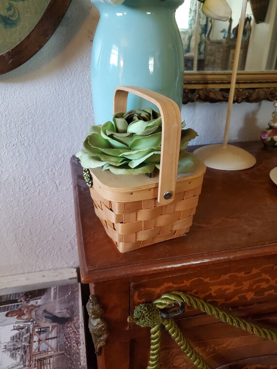 Vintage Straw Floral Basket purse - image 2