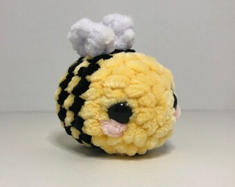 Mini fluffy crochet bee