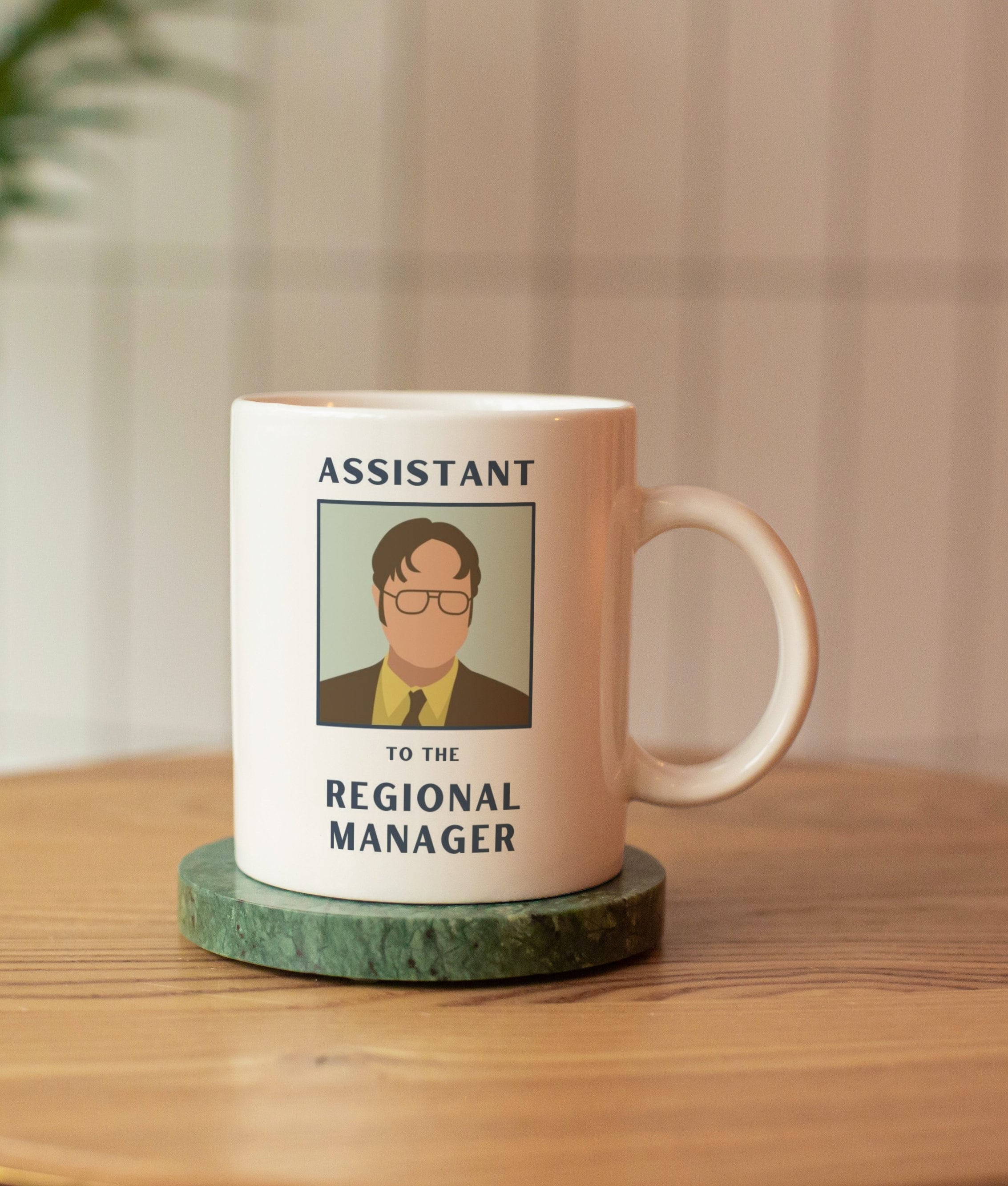 Assistent van de regiomanager mok - Dwight Schrute mok - The Office mok -  TV Show Mug - The Office USA - geheime Kerstman - cadeau voor baas - Etsy  België, image size:2266x2666