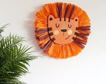 Muurhanger raffia tijger: handgeschilderd houten dierendecor