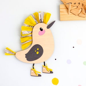 Raffia Bird Wall Hanging: Hand-Painted Nursery Decor