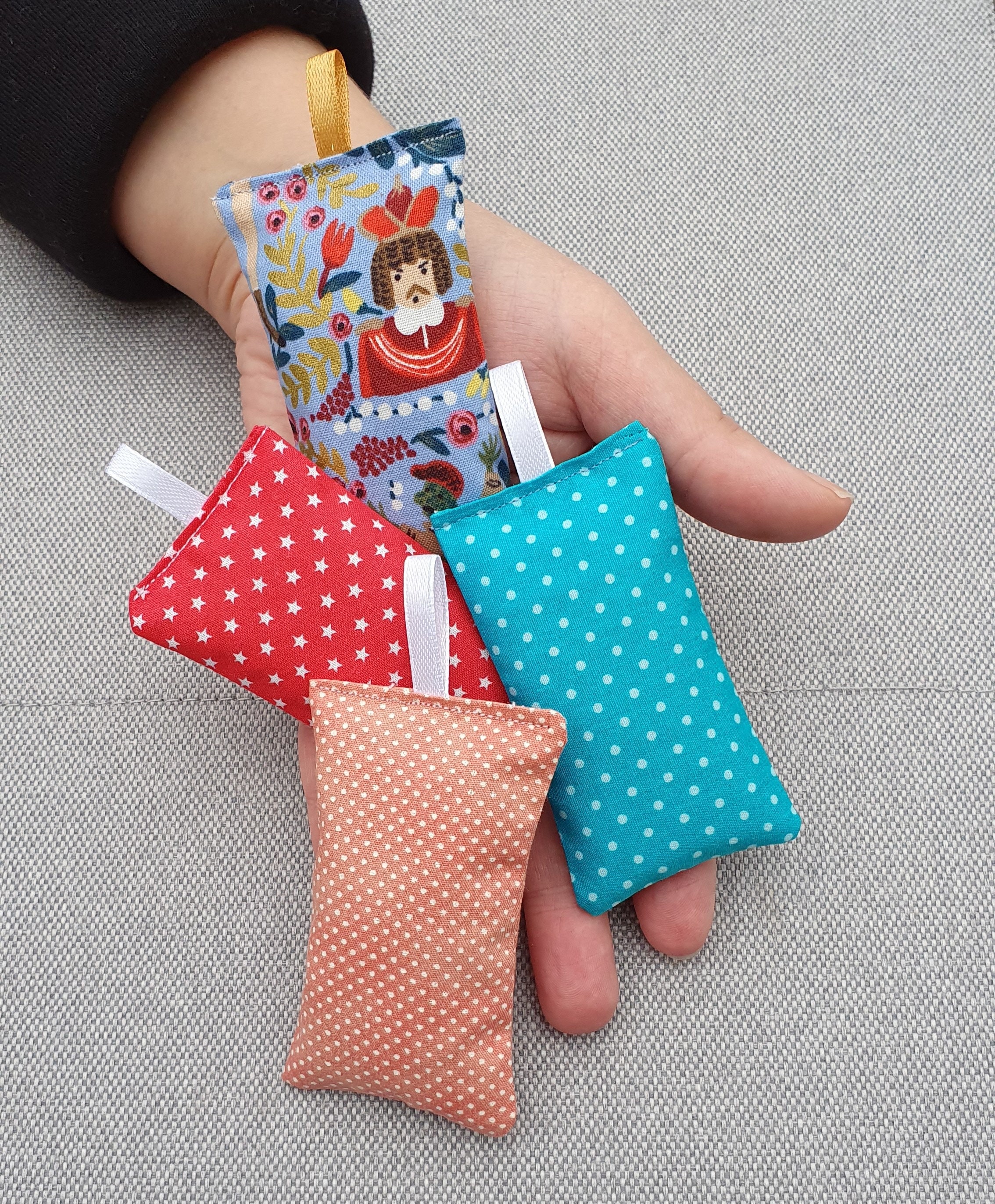 Lavender Scented Sachets Cushions Bags Pouches, Sets of 5, 10 or 20, Perfect Size for Pockets