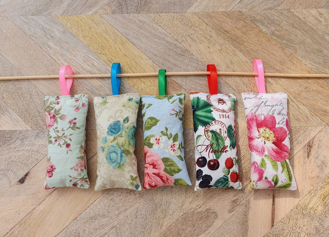 Lavender Scented Sachets Cushions Bags Pouches, Sets of 5, 10 or 20, Perfect Size for Pockets