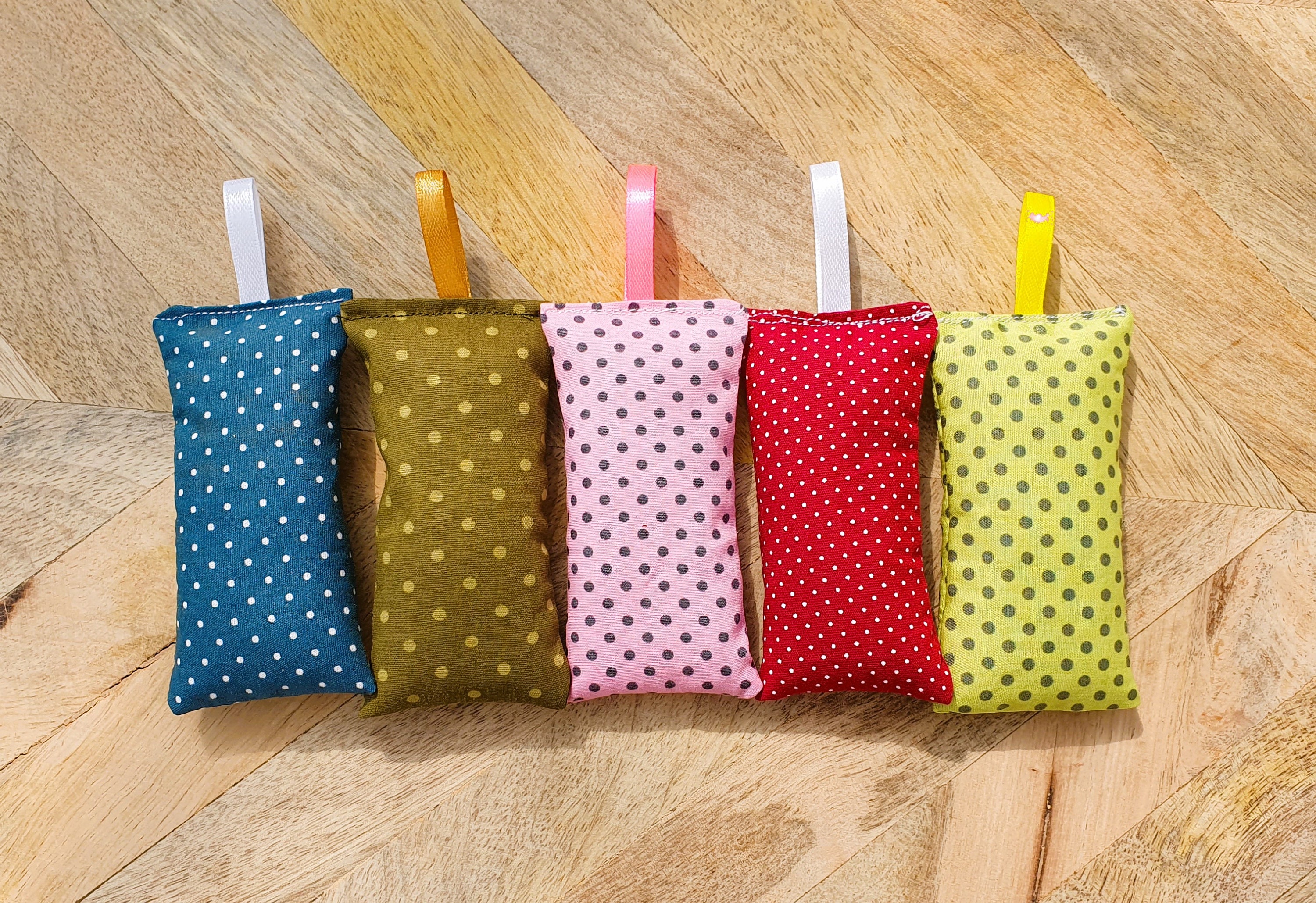 Lavender Scented Sachets Cushions Bags Pouches, Sets of 5, 10 or 20, Perfect Size for Pockets