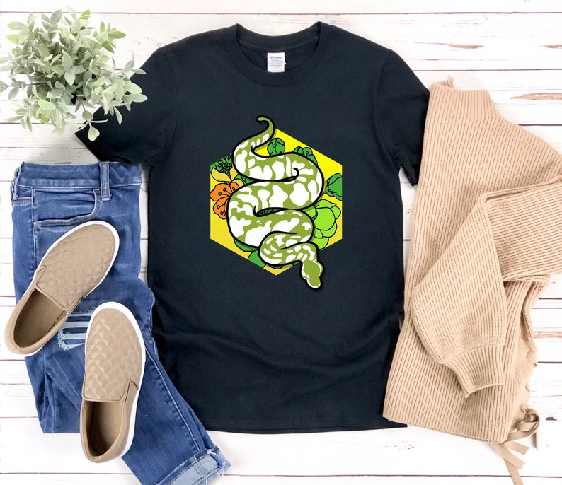 Camisa de pitón bola, camisa de pitón, camisa de reptil, camisa de serpiente, pitón en flor, camiseta de pitón, camisa de amante de pitón imagen 4