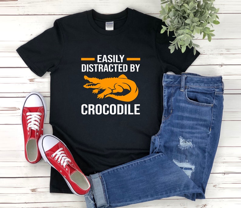 Grappige Alligator Shirt, gemakkelijk afgeleid door krokodil, grappig reptiel shirt, dierentuin dier shirt, krokodil shirt, krokodil tshirt afbeelding 5