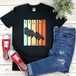 Camisa de dominó, camisa de dominó, design de camisa retrô, amante de dominó, presentes para amantes de jogos de tabuleiro, camisa de azulejo de dominó