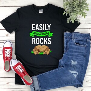 Leicht abgelenkt von Felsen, Rock Liebhaber Shirt, Rock Sammler Geschenk, Geologie T-Shirt, Rock Sammler Shirts, Geologen Shirt