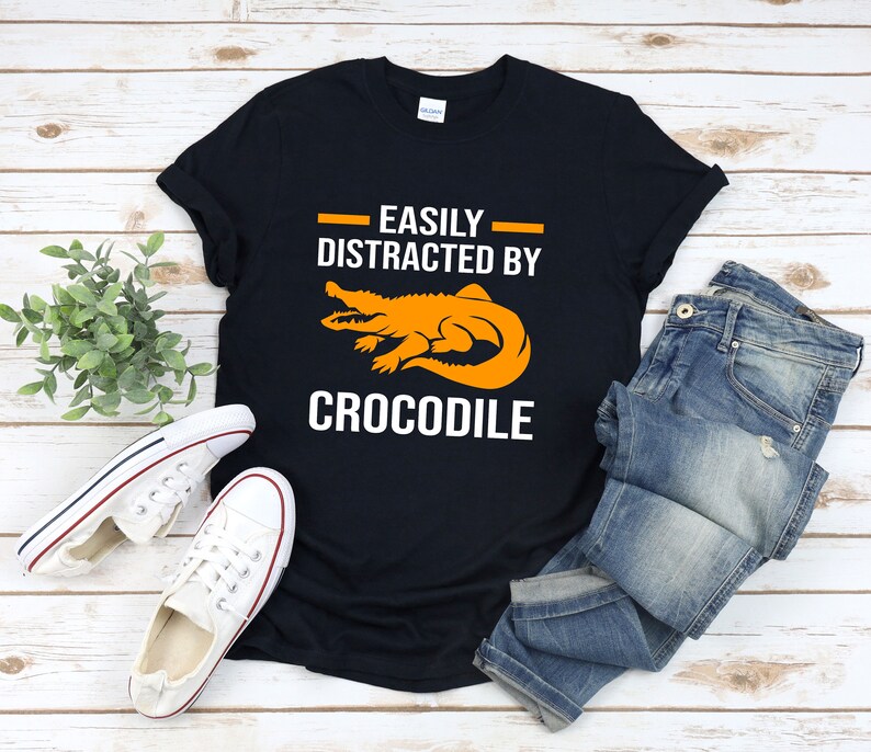Grappige Alligator Shirt, gemakkelijk afgeleid door krokodil, grappig reptiel shirt, dierentuin dier shirt, krokodil shirt, krokodil tshirt afbeelding 4