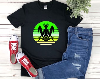 Retro Praying Mantis Shirt, Mantis Shirt, Vintage Insect Shirt, Retro Animal Shirt, Praying Mantis Shirt, Insect Shirt