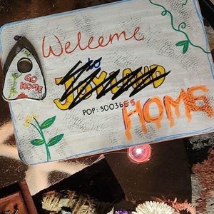 Hand-Decorated Seance Board - Sign for Hell, Spooky Halloween