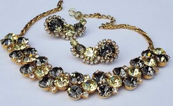 Hobe Smokey Gray and Daffodil Runway Demi Parure