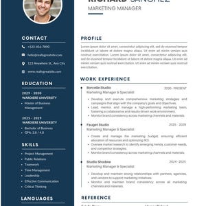 Op de afbeelding: Een blauw-witte cv met de naam Richard Sanchez, Marketing Manager, bovenaan. De cv bevat contactgegevens, opleiding, werkervaring, vaardigheden, talen en referenties.