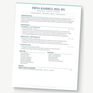 Puede incluir: Un currículum vitae blanco con el nombre "PRIYA RAMIREZ, BSN, RN" en la parte superior. El documento enumera la experiencia profesional, las habilidades clínicas y las certificaciones. El currículum está sobre un fondo blanco.