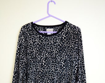 Vintage 90's Grey Leopard Animal Print Velour Sweatshirt
