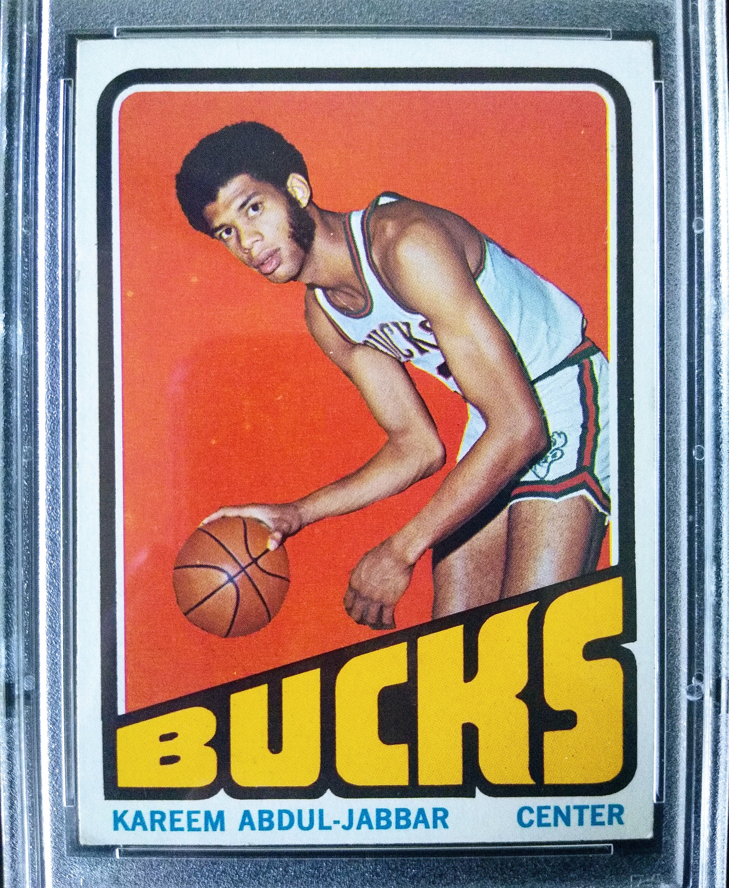 1971-72 Topps Basketball Card # 100 Lew Alcindor (HOF) - Milwaukee Bucks  (NM)