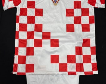 Conjunto de camisetas de fútbol de Croacia.