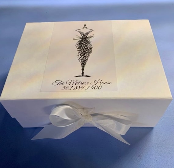 Gift Wrapping for LINGERIE Only. Beautiful Gift Box With Tissue Paper and  Ribbon in a Beautiful White Box, Envelope and Gift Card. -  Canada