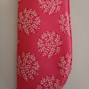 Hot pink floral print eyeglass case, hot pink soft glasses case, eyeglasses holder, reading glasses, sunglasses case, cute glasses case