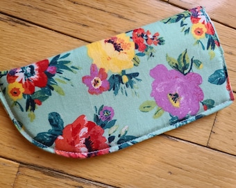 Floral eyeglass case, Pioneer Woman fabric, glasses case, soft glasses case, pioneer woman gift, glasses holder