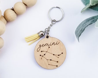 Gemini keychain, Gemini Star Sign, Zodiac Wood Engraved Keychain, June Birthday gift, Gemini constellation keychain, Zodiac gift, Gemini