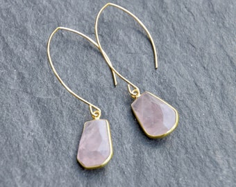 Rose Quartz Bezel Gold Minimalist Earrings, minimalist gold earrings, rose quartz gold earrings dainty gold earrings, rose quartz earrings