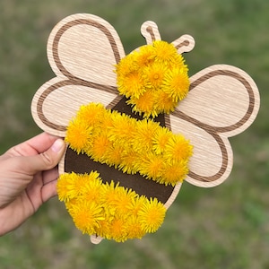File di apprendimento della caccia al tesoro naturalistica di tarassaco e ape File tagliato al laser per Glowforge SVG
