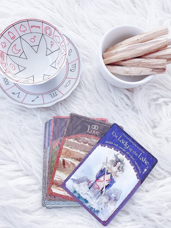 Personalized Daily Oracle Reading