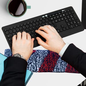 Tufted Keyboard and Mouse Wrist Rest | Handmade with Acrylic Yarn | Gamer Gift | Ergonomic Desk Accessories