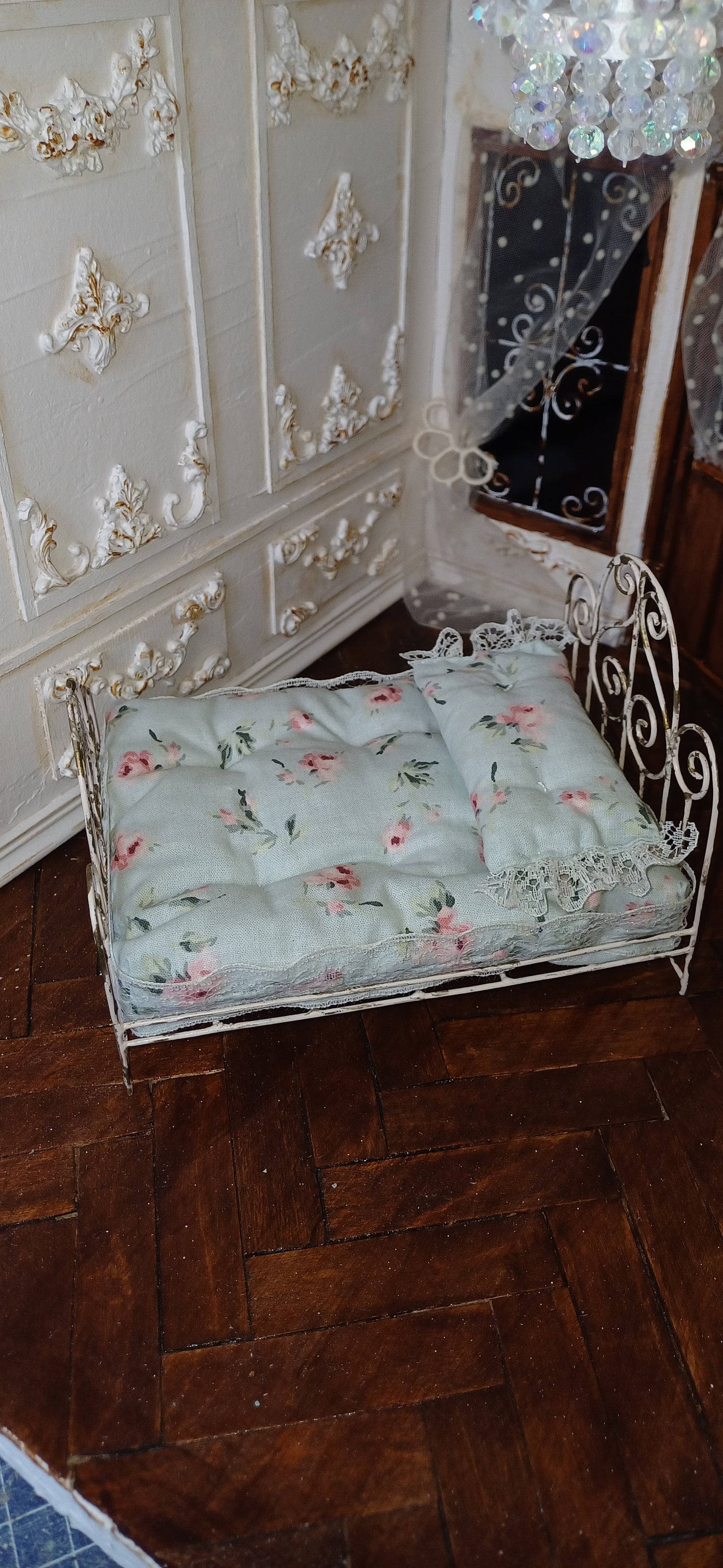 Romantic bed scene - Etsy 日本