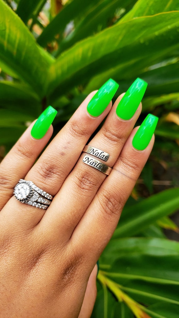 Neon green nail design | Дизайнерские ногти, Гелевые ногти, Красивые ногти