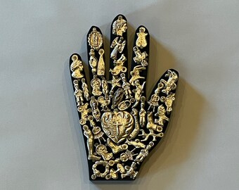 Tin Milagro Heart in Left Hand Ex Voto Ornament Protection Spiritual Tin Mexico Shaman Healing Power /& Protection Given Freely Altered Art