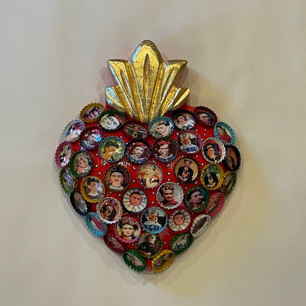 FRIDA SACRED HEART, Images in Bottle Caps, Red Background, Sacred Heart with Frida, Frida in Heart, Frida Images, Frida Kahlo