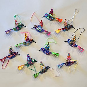 SET di TRE ornamenti colorati a forma di COLIBRÌ, colibrì messicano, ornamento a forma di colibrì in latta, ornamento a forma di colibrì colorato